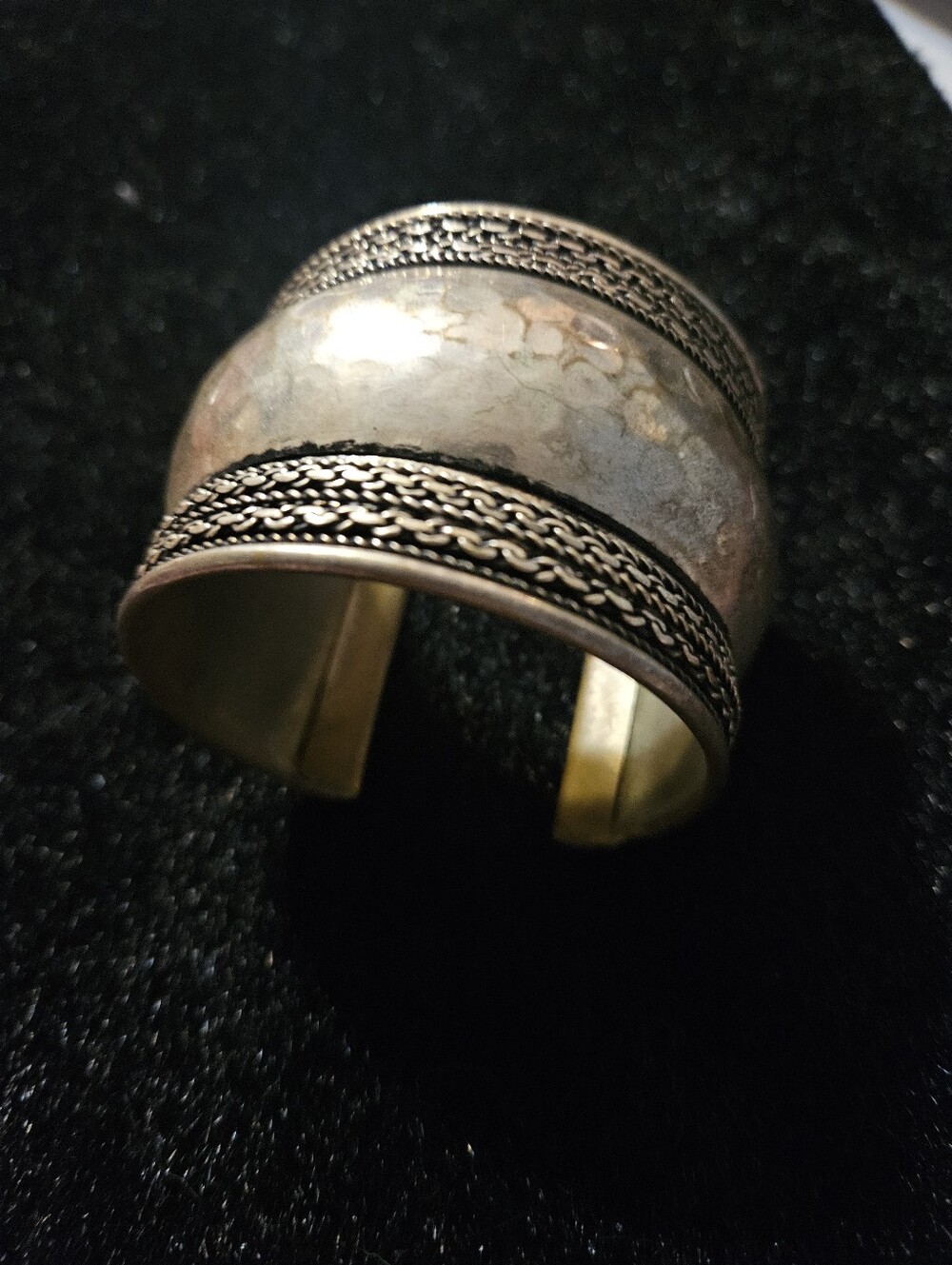 Beautiful Wide Vintage-Inspired Silver/gold Tone Cuff Bracelet